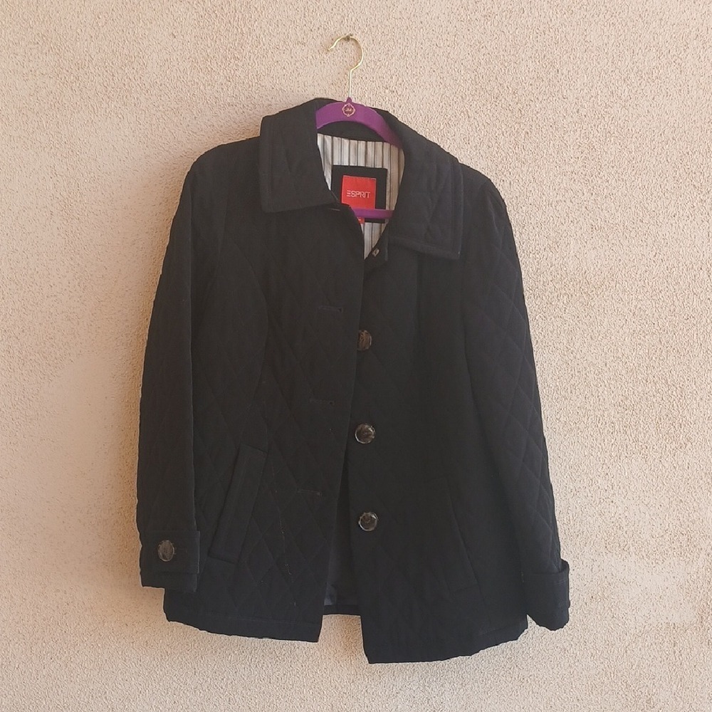 Esprit Black Lightweight Jacket for Versatile Style